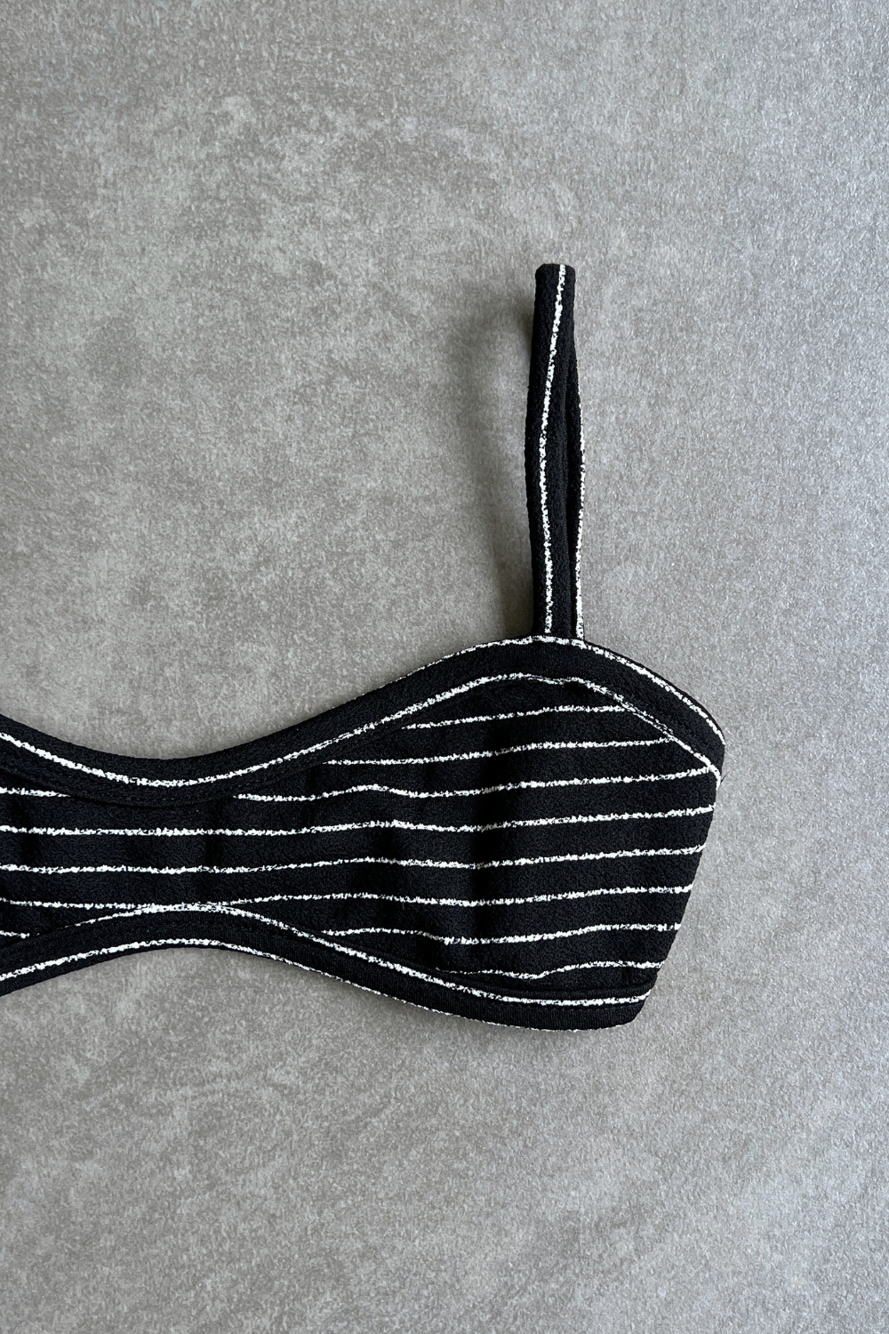 Black & White Seashore Striped Textured Tati Bikini Top