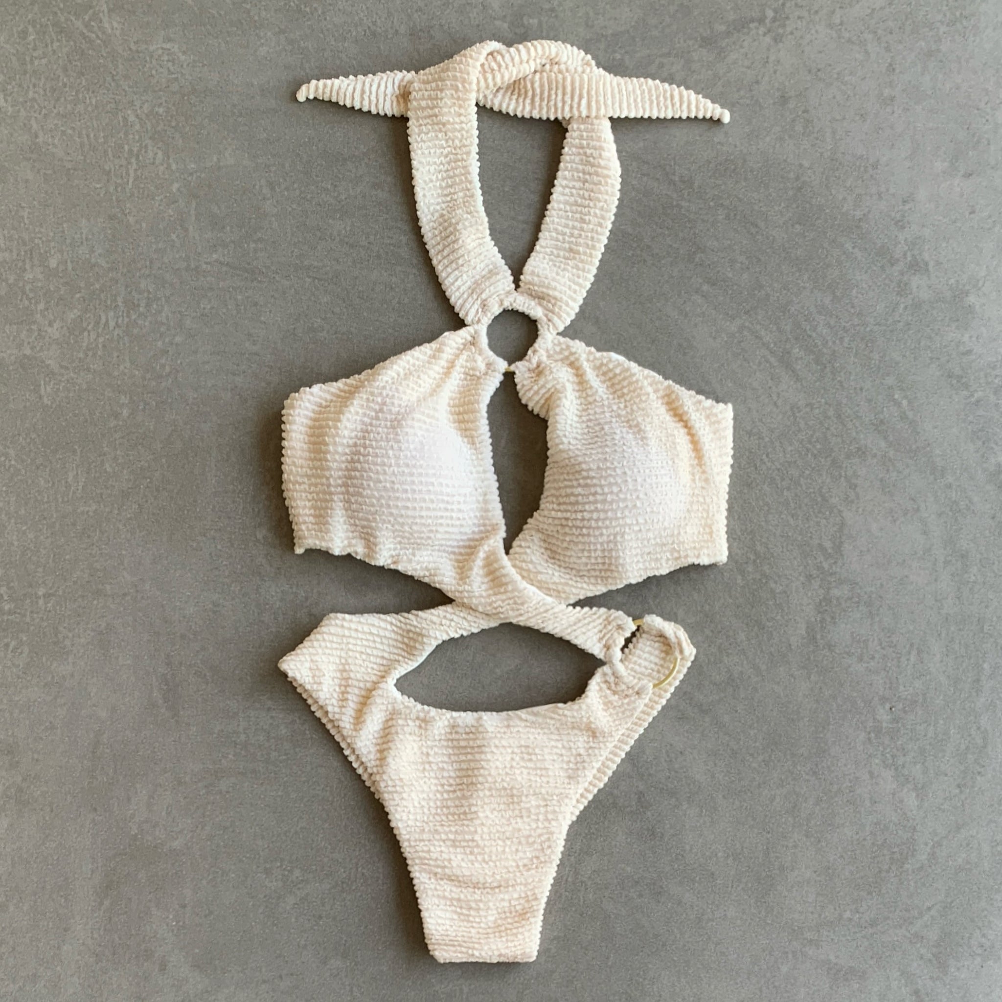 送料無料◆2025新品  One MyBrazilianShop – Pieces 水着・ラッシュガード