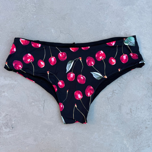 The Cherry Set Shortie Bottom