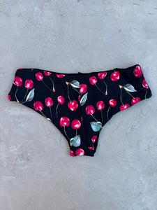 The Cherry Set Shortie Bottom