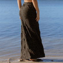 Load image into Gallery viewer, Mallorca Black Sparkling Macrame Long Skirt

