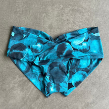 Load image into Gallery viewer, Ipanema Nights Melissa Bottom
