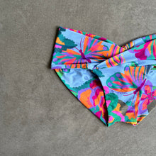 Load image into Gallery viewer, Electric Samba Melissa Bottom

