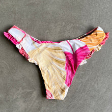 Load image into Gallery viewer, Summer in Buzios Yasmin Bottom
