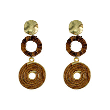 Load image into Gallery viewer, Banana Leaf Spiral Long Earring
