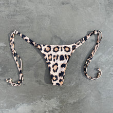 Load image into Gallery viewer, The Leopard Seamless Side Tie Bottom
