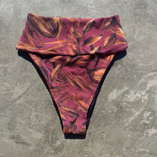 Load image into Gallery viewer, Spanish Sangria Olga Bikini Bottom
