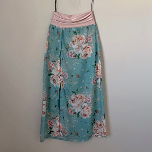 Petal and Floral Mesh Slit Skirt